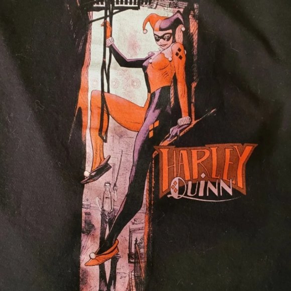 Vintage RARE OFFICIAL HARLEY QUINN T-Shirt Plus BONUS DC COMICS GRAPHITTI - Picture 2 of 4
